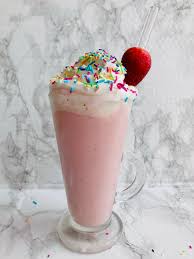 Çilekli Milkshake